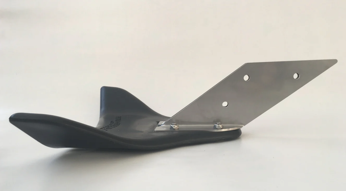 Last inn video: Hydro Shield presentert på båtmesse – ekte brukererfaringer og intervjuer som viser bedre løft, raskere planing og økt beskyttelse av propell og skegg.